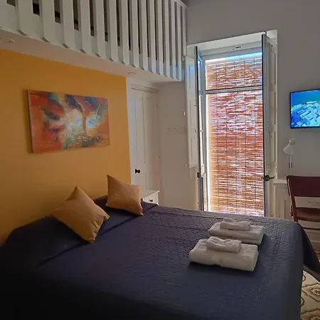 Homestay In Ain Karem - A Maltese Traditional Townhouse *